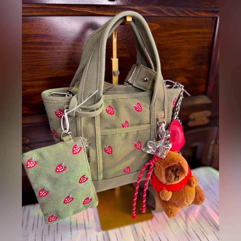Madden Girl 🍓 Brand New Strawberry Tote Bag + Coin Pouch + Charms - Picture 3 of 8